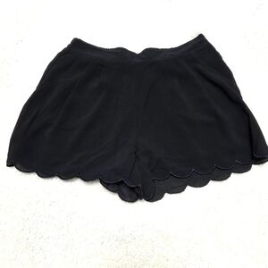 Active USA Elegant Black High‎ Waist Shorts Scalloped Edge Womens Small Pockets